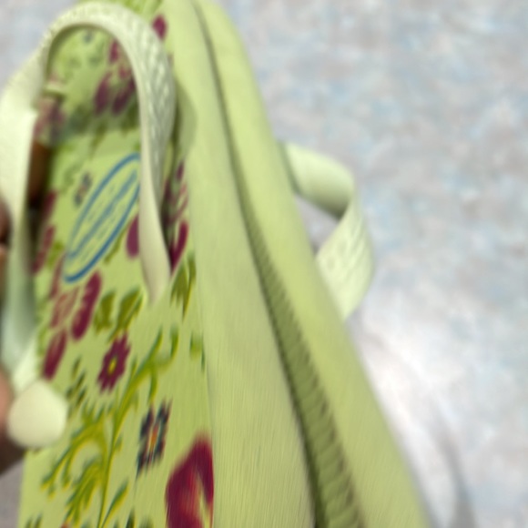 Havaianas green floral flip flops (sz 6 us) - Picture 9 of 9